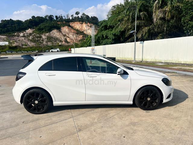 2013 Mercedes Benz A200 BlueEFCY (CBU) 1.6 (A) - 4