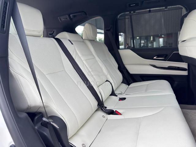 60km 2025 Lexus LX700 3.4 Hybrid Full Spec - 4