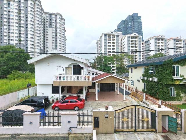 Corner Lot Bungalow Double Storey at Taman Bukit Kuda, Klang 1