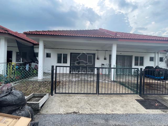Rumah Setingkat depan Padang Tmn Kinding Perdana Ipoh 1