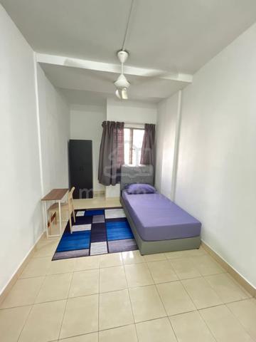Bilik Sewa Perempuan Near LRT Maluri | Sunway Velocity  1