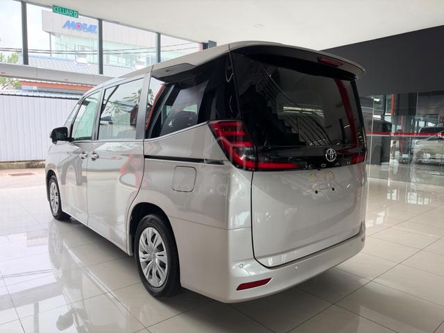 2023 Toyota NOAH 2.0 X  (A) [ 2 POWER DOORS ] - 5