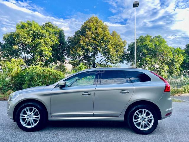 Volvo XC60 2.0 T6 FACELIFT ORI COLOR R/CAM TIPTOP - 5