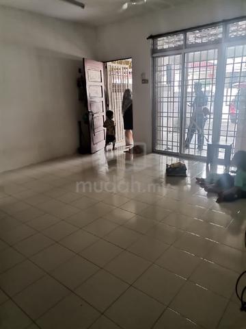 Taman Desa Titi Panjang. 1