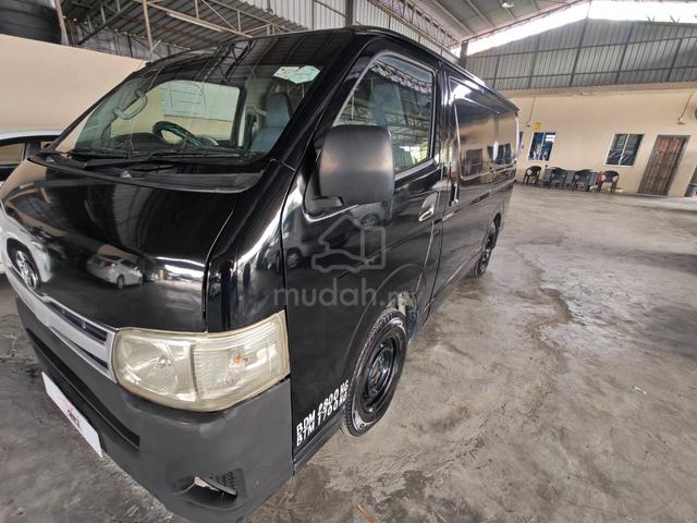 2010 Toyota hiace panel van 2.5 manual - 2