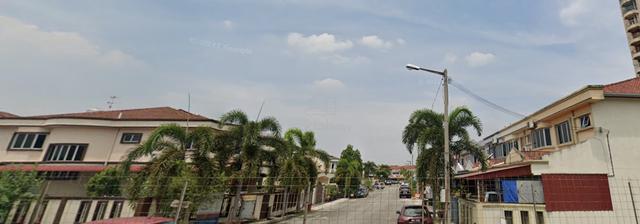 Taman Sejahtera Klang, Jalan Temenggung, Sungai Jati, Guarded Area 1