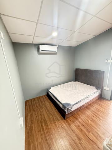 House Near Sutera Mall, Tun Aminah room
(bilik sewa) 1
