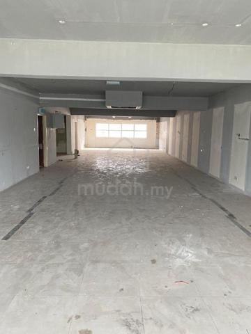 No. 52A-2, Jalan Seri Utara 1 1
