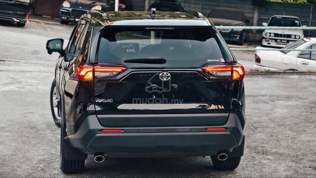 Toyota RAV4 2.0 - 5