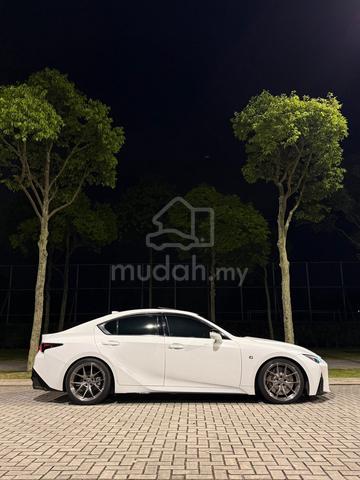 Lexus IS300 T F-SPORT Rare spec/ Full red interior - 5