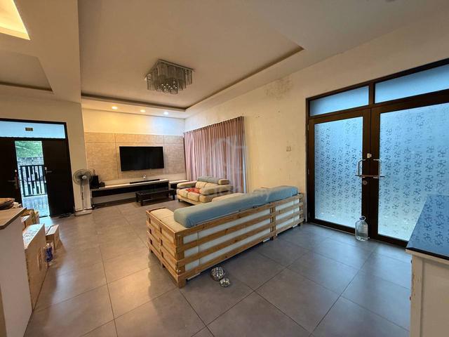 Kulai D'art 18 Double Storey Cluster Hot Location Unit 1