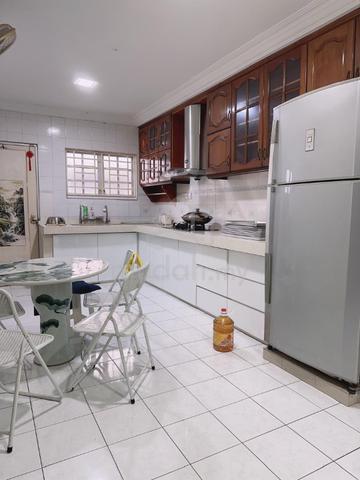 Partially furnished Bayu Perdana House For Rent 2