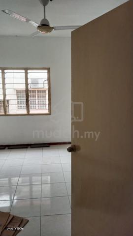 3 storey attached bathroom in all rooms Subang Bestari , Subang 2 1