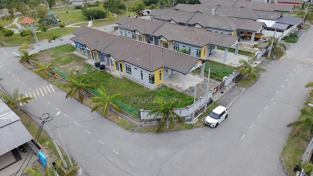 LIKE NEW ! FREEHOLD ! CORNER LOT BANGLO 1 TINGKAT Taman Jasin Perdana 1