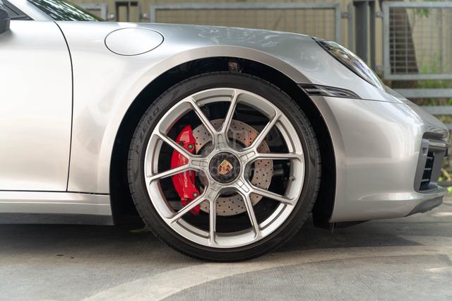 Porsche 911 Carrera 4S Cabriolet 2020 Agate Grey - 3