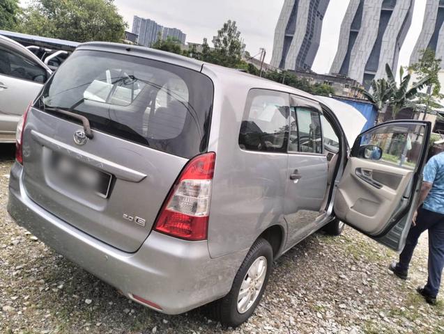 Toyota Innova 2.0 E (A) 2013 / 2014 One Owner - 3