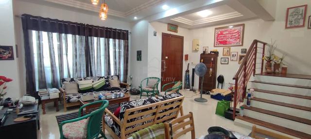 Below Market! Superbly Kept Freehold Terrace in Guarded Sering Ukay. 1