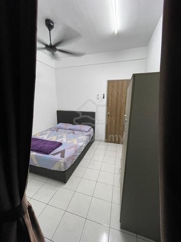 Common Room with balcony view for Rent β Prima Larkin Indah Residency 1
