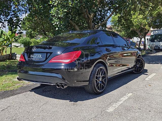 ON THE ROAD 2015 Mercedes Benz CLA180 1.6 TURBO - 4