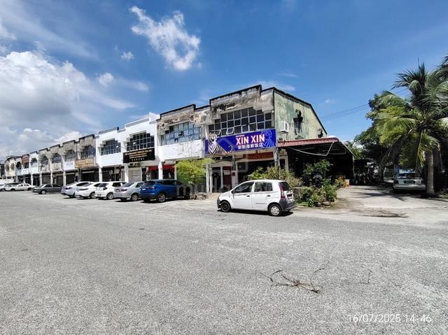 PEKAN BARU Corner 2-Storey Shoplot with Extra Land | Tenanted for SALE 1