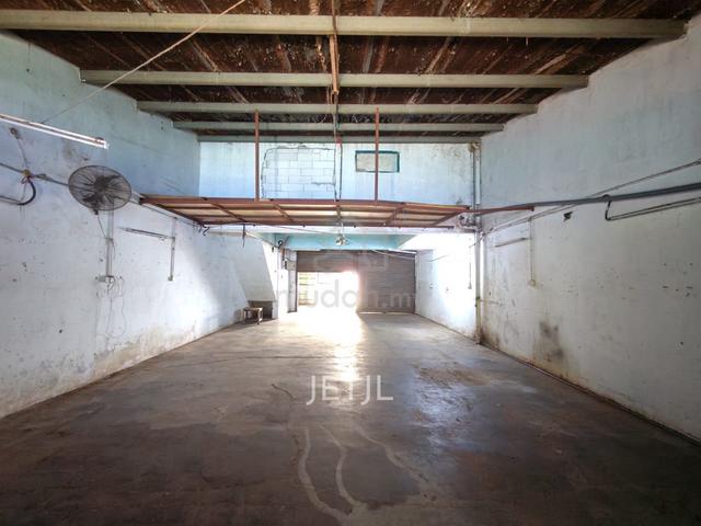 FOR RENT 1.5 STOREY LINK FACTORY MERU KLANG nearby Top Glove 1