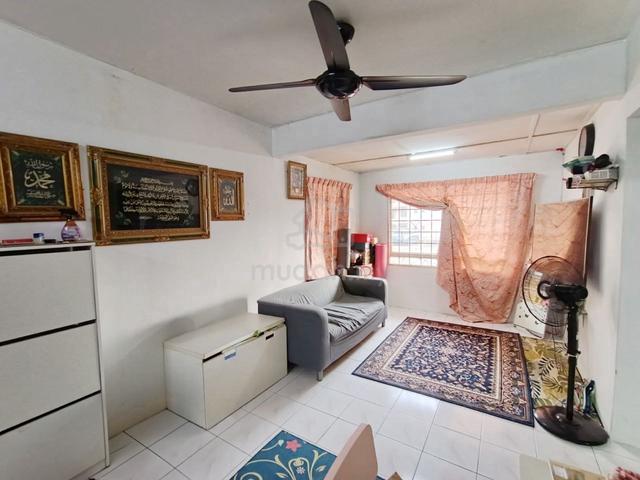 saujana apartment 1