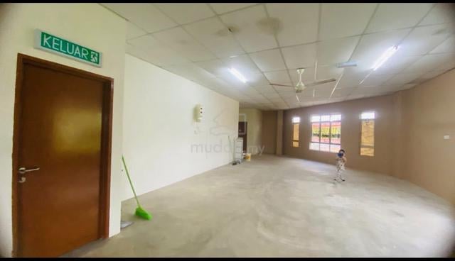 Ruang Pejabat Untuk Di Sewa (Atas) 1