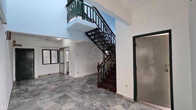 Pelangi Court 1