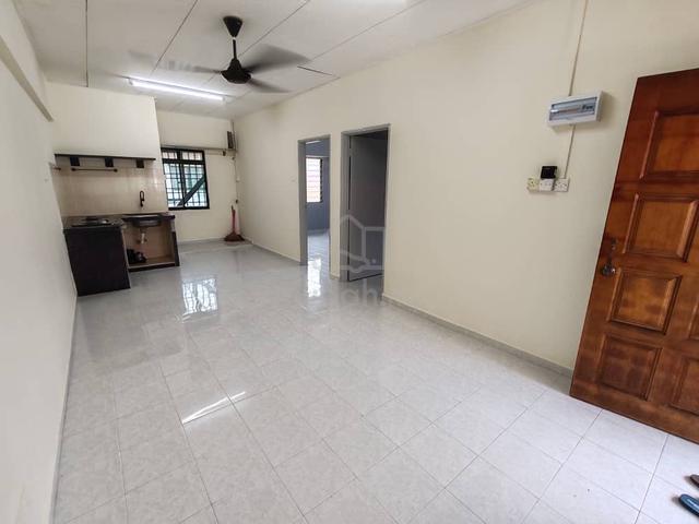 Flat Taman Idaman 1