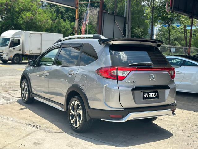 2018 Honda BR-V 1.5 E (A)ez full loan - 5