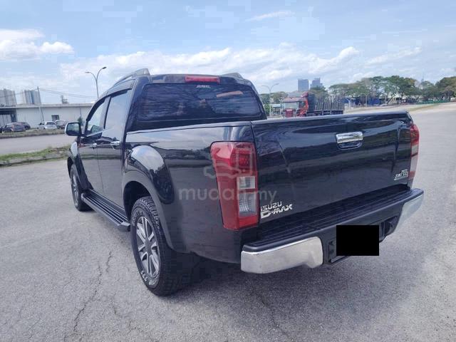 Isuzu D-MAX 3.0 V-CROSS 4x4 (A) TIPTOP NO OFF ROAD - 3