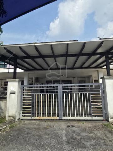 Rumah 2 Tingkat Semi Furnished untuk disewa 1