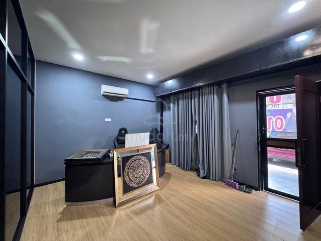 Tampoi/ Bandar Baru Uda/ Shoplot/ Ground Floor 1