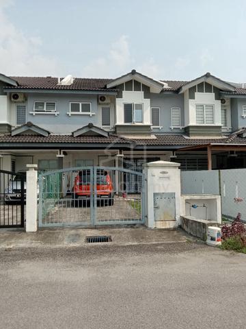 Fully Furnished Puncak Alam Room For Rent (Female only) 1