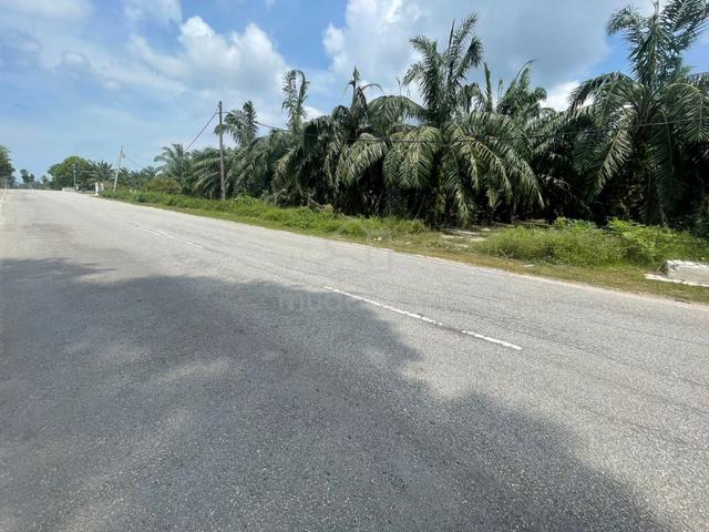 Kuala Selangor,1.89 acre agricultural land,beside main road. 1