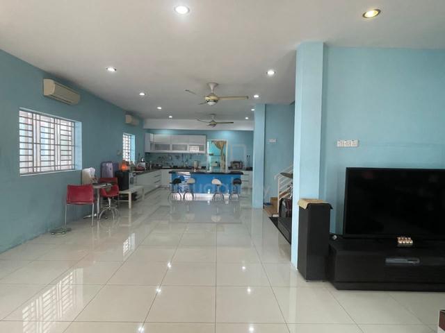 2 Storey Semi Detached House for RENT at Jalan Gajah,Tanjong Tokong,PG 3