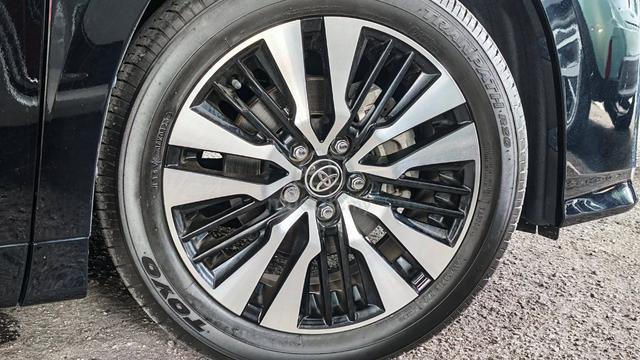 2023 Toyota ALPHARD 2.5 SC Low Mileage - 3