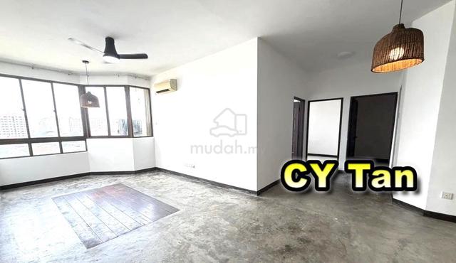 Pantai Apartment 1