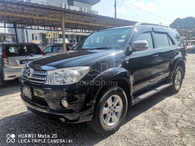 2010 Toyota FORTUNER 2.5 G TRD SPORTIVO FACELIFT - 3