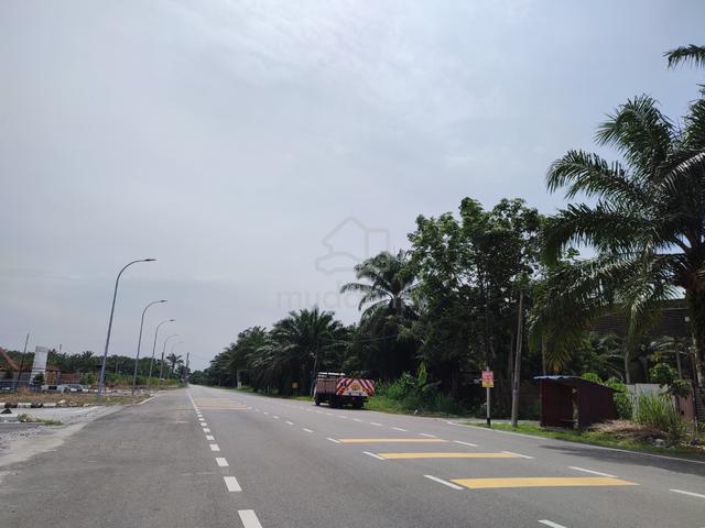 Cheap!!! Cheap!! Jenjarom 2 acres light industrial land near Econsave 3