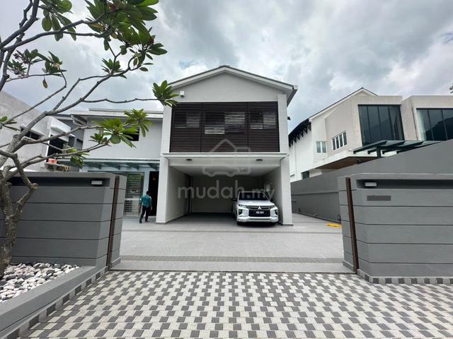 3 Storey Bungalow Damansara Heights Good Condition 1