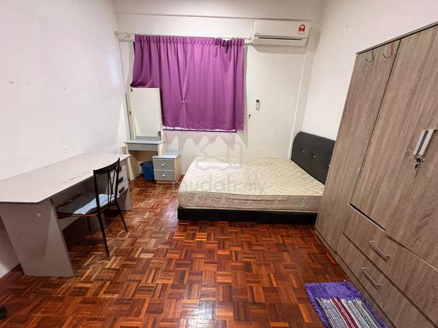 Room For RENT (FEMALE ONLY) Near SWINBURNE,BORNEO MEDICAL CENTRE 1