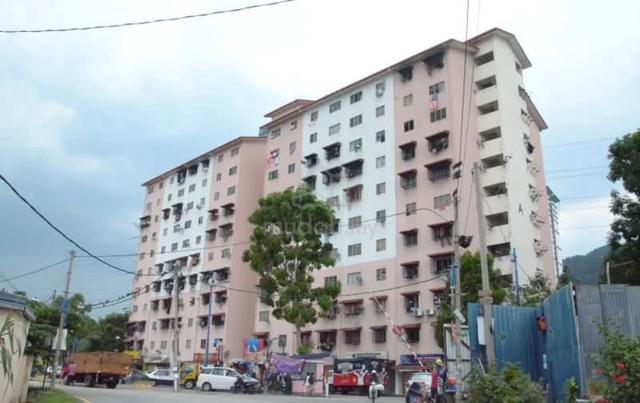 Pangsapuri Laksamana 1