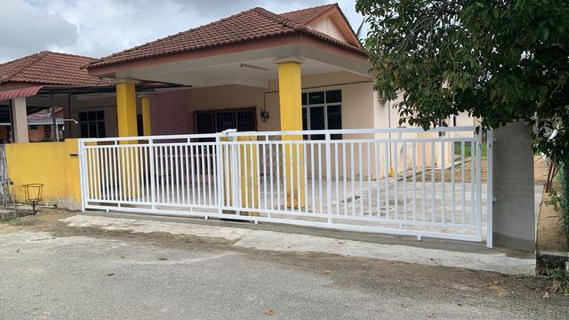 Homestay Semi D Fully Furnished di Chukai 1