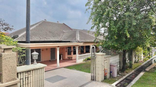 Single Storey Semi D House Seksyen 4 Petaling Jaya Selangor For Sale 1
