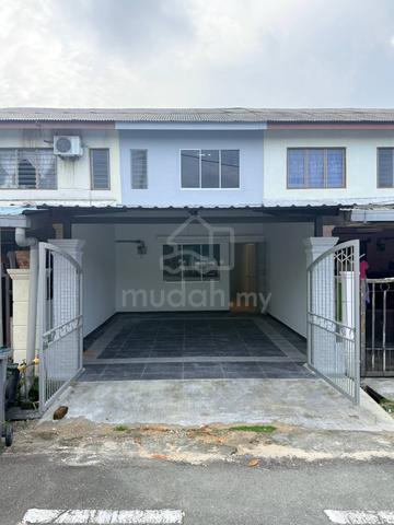 Double Storey Low Cost for sale, Tmn Pelangi Mas, Pekan Nanas,Ubahsuai 1