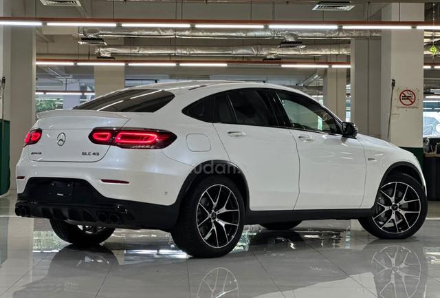 2022 Mercedes Benz GLC43 AMG 4MATIC COUPE - 2