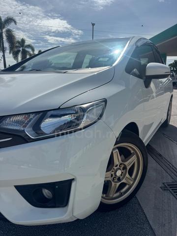 2014 Honda JAZZ 1.5 V (A)Boleh Loan Kedai - 2