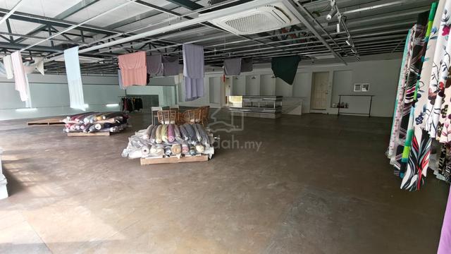 Shamelin  18,800sf Factory Warehouse For Rent 23ft Ceiling 200 Amp 1
