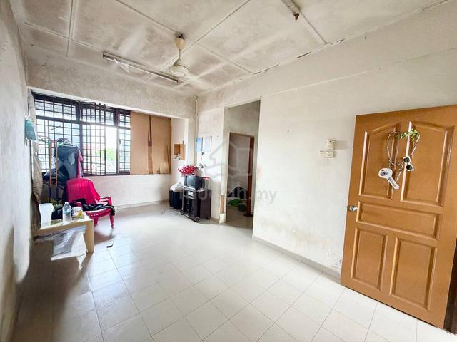 Flat Taman Perling 1